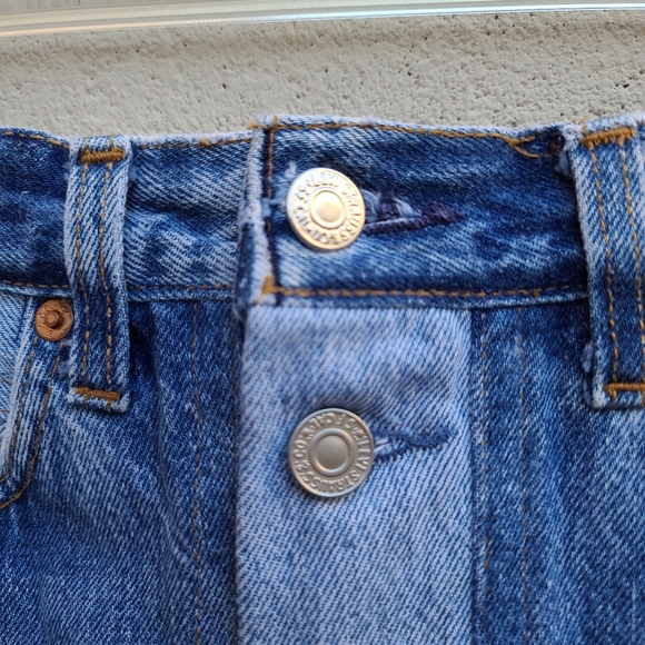 RE/DONE with Levi's | Two-tone Denim Mini Skirt - Picture 3 of 14